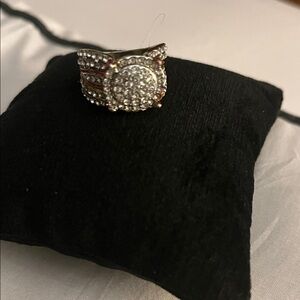 Elegant Silver and Gold Women's Ring